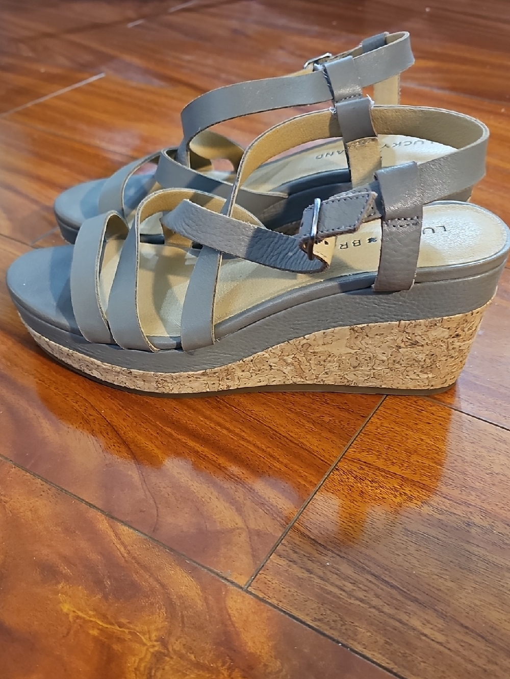 Lucky Brand Jinela Gray Strappy Cork Platform Wedges Sz 8